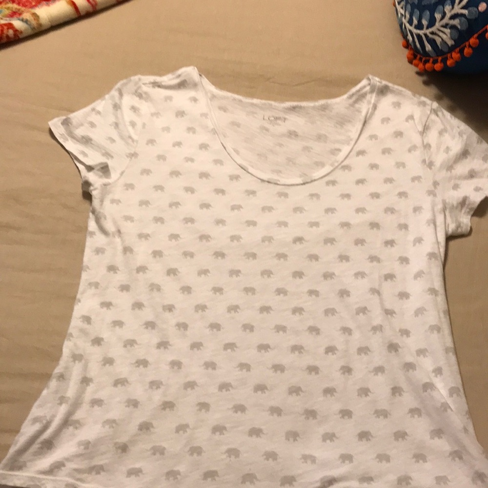 ❌SOLD❌ Loft T shirt 🦋